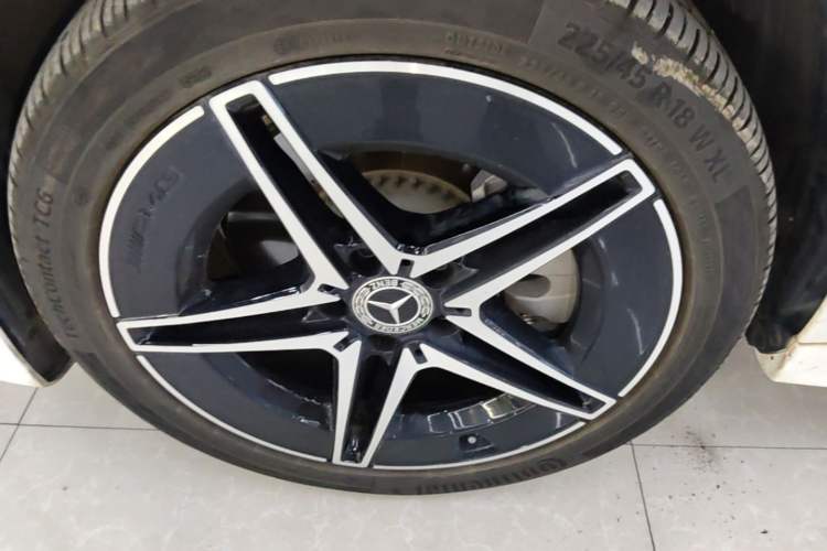 Used Mercedes-Benz C-Class 2025 Refresh C 260 L Night Edition Sports Version Left Front Wheel Hub