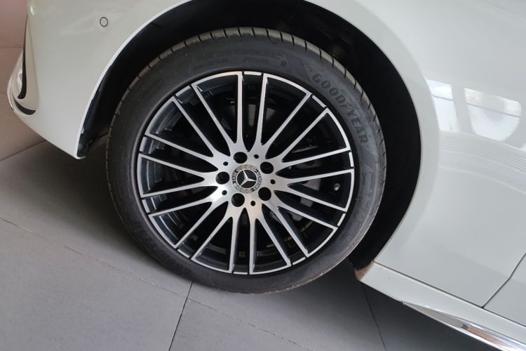 Used Mercedes-Benz C-Class 2025 C 260 L Sport Edition Left Front Wheel Hub