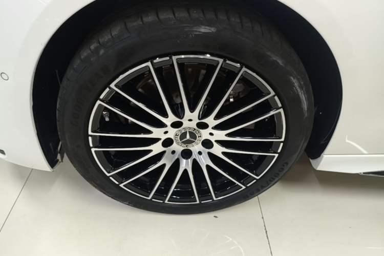Used Mercedes-Benz C-Class 2025 Facelift C 260 L Sport Edition Left Front Wheel Hub