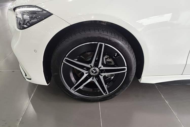 Used Mercedes-Benz C-Class 2025 C 260 L Obsidian Night Sport Edition Left Front Wheel Hub