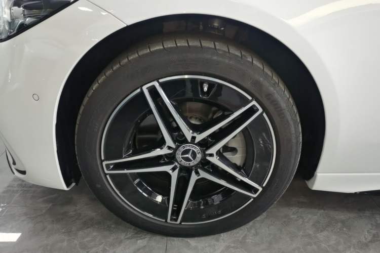Used Mercedes-Benz C-Class 2025 C 260 L Obsidian Night Sport Edition Left Front Wheel Hub