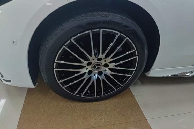 Used Mercedes-Benz C-Class 2025 Facelift C 260 L Sport Edition Left Front Wheel Hub