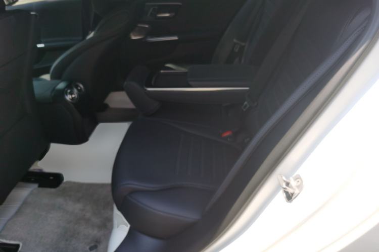 Used Mercedes-Benz C-Class 2025 Refresh C 260 L Night Edition Sports Version Left Rear Seat