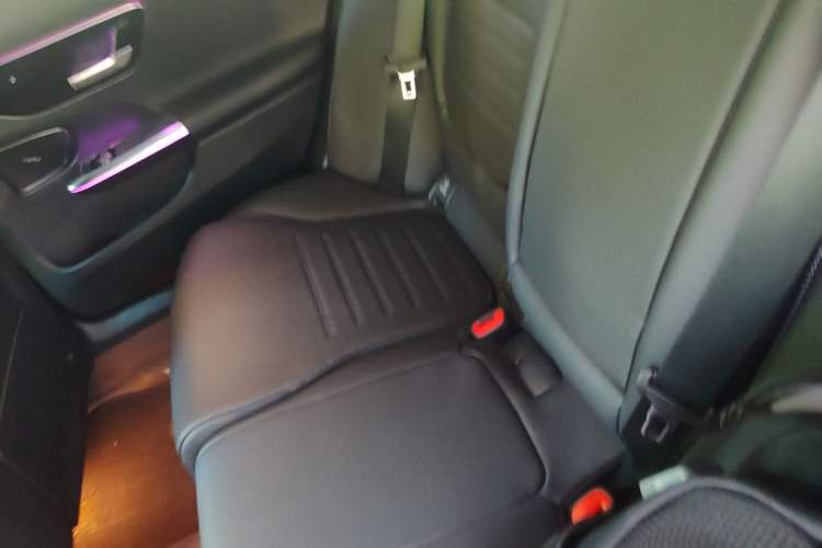 Used Mercedes-Benz C-Class 2025 C 260 L Sport Edition Left Rear Seat