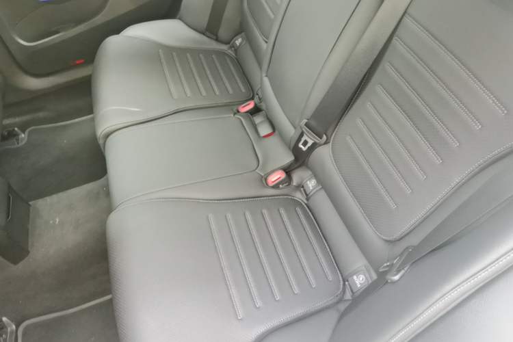 Used Mercedes-Benz C-Class 2025 C 260 L Sport Edition Left Rear Seat