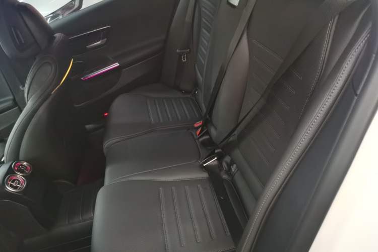 Used Mercedes-Benz C-Class 2025 Refresh C 200 L Sport Edition Left Rear Seat