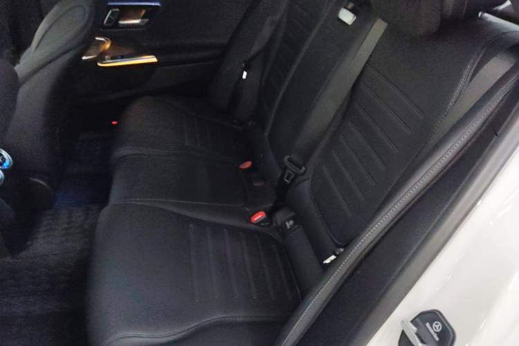 Used Mercedes-Benz C-Class 2025 Refresh C 260 L Night Edition Sports Version Left Rear Seat