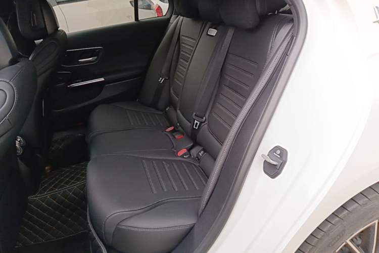 Used Mercedes-Benz C-Class 2025 Facelift C 260 L Sport Edition Left Rear Seat