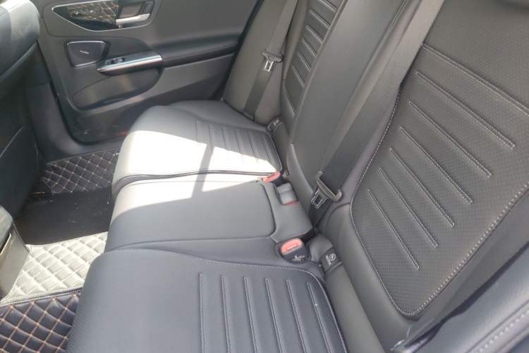 Used Mercedes-Benz C-Class 2025 C 260 L Sport Edition Left Rear Seat
