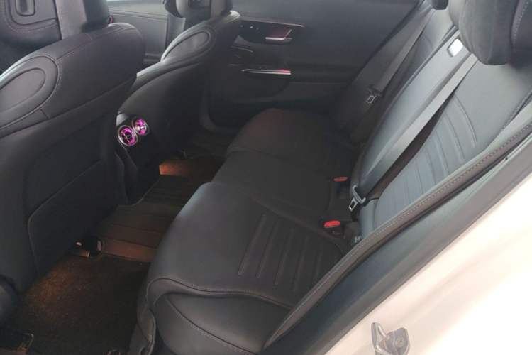 Used Mercedes-Benz C-Class 2025 Refresh C 200 L Sport Edition Left Rear Seat