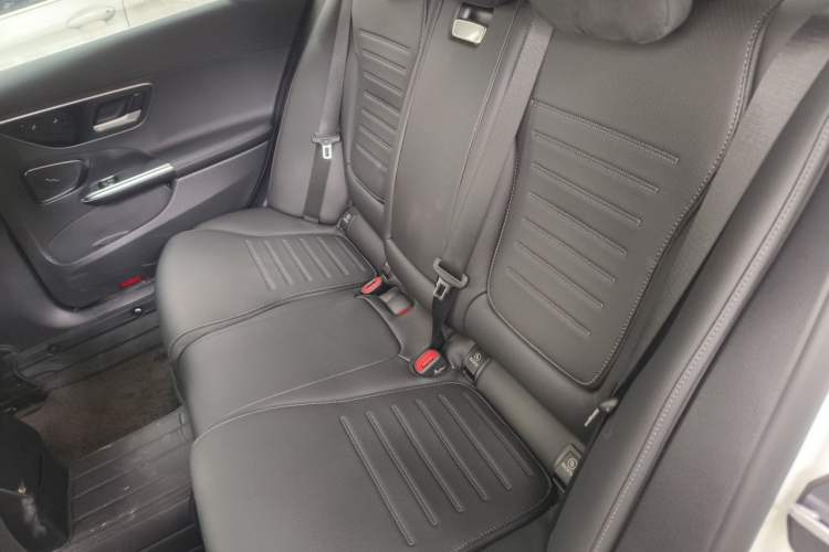 Used Mercedes-Benz C-Class 2025 Facelift C 260 L Sport Edition Left Rear Seat