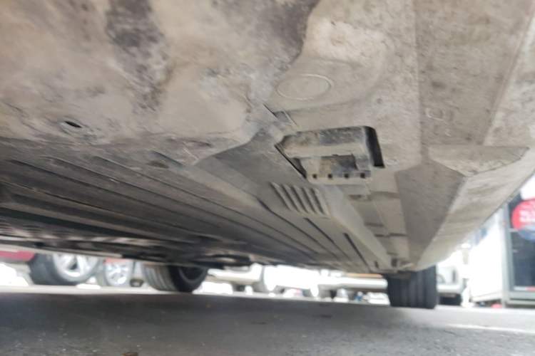 Used Mercedes-Benz C-Class 2025 C 260 L Sport Edition Left Side Sill