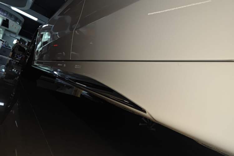 Used Mercedes-Benz C-Class 2025 Facelift C 260 L Sport Edition Left Side Sill