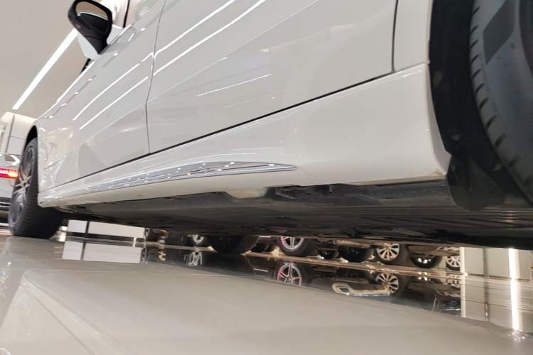 Used Mercedes-Benz C-Class 2025 Facelift C 260 L Sport Edition Left Side Sill