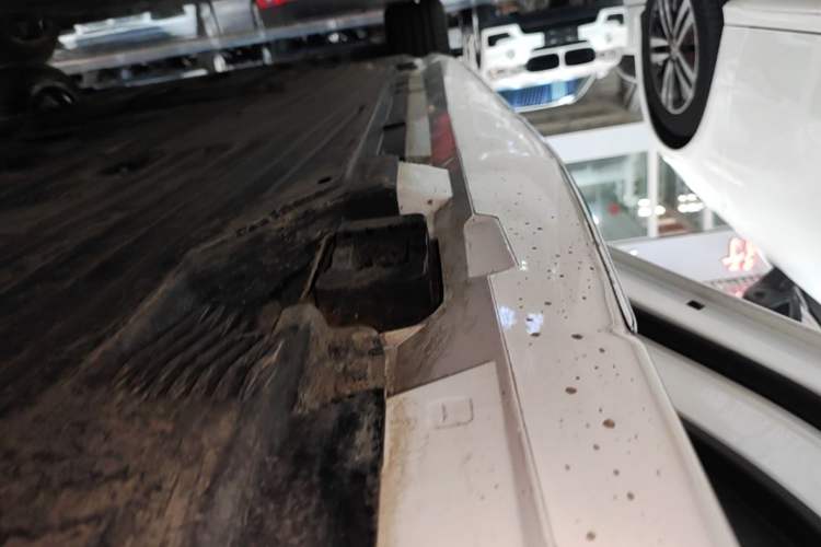 Used Mercedes-Benz C-Class 2025 C 260 L Sport Edition Left Side Sill