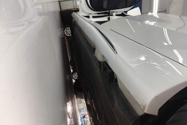 Used Mercedes-Benz C-Class 2025 Facelift C 260 L Sport Edition Left Side Sill