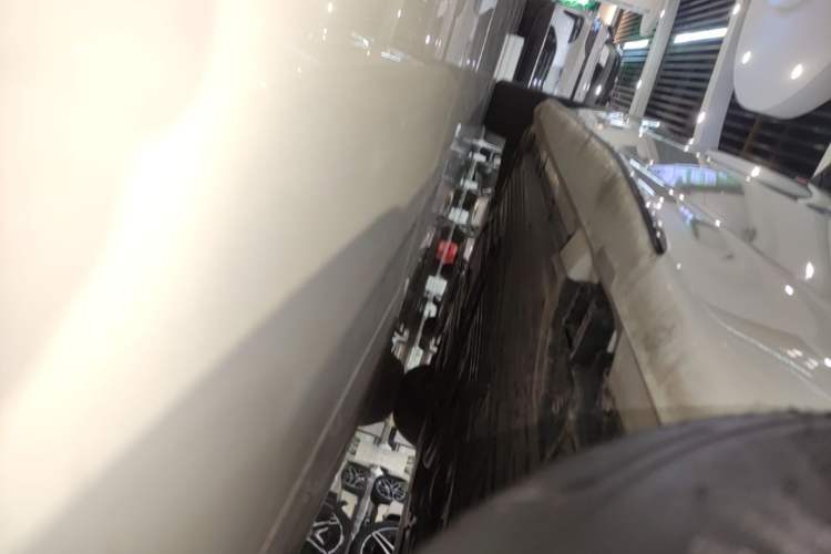 Used Mercedes-Benz C-Class 2025 C 260 L Obsidian Night Sport Edition Left Side Sill