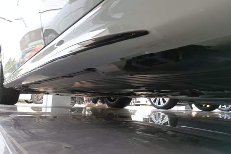 Used Mercedes-Benz C-Class 2025 C 260 L Obsidian Night Sport Edition Left Side Sill