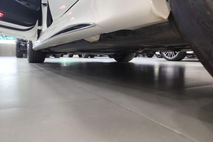 Used Mercedes-Benz C-Class 2025 Facelift C 260 L Sport Edition Left Side Sill