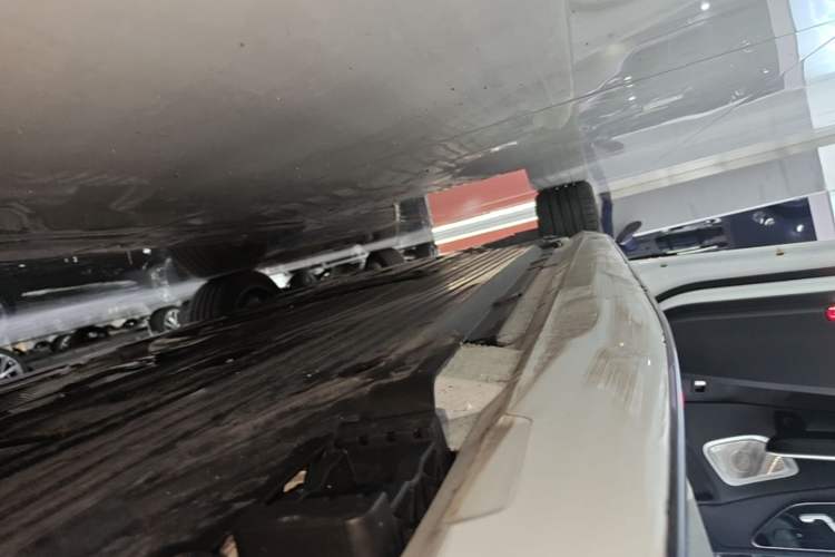 Used Mercedes-Benz C-Class 2025 C 260 L Obsidian Night Sport Edition Left Side Sill