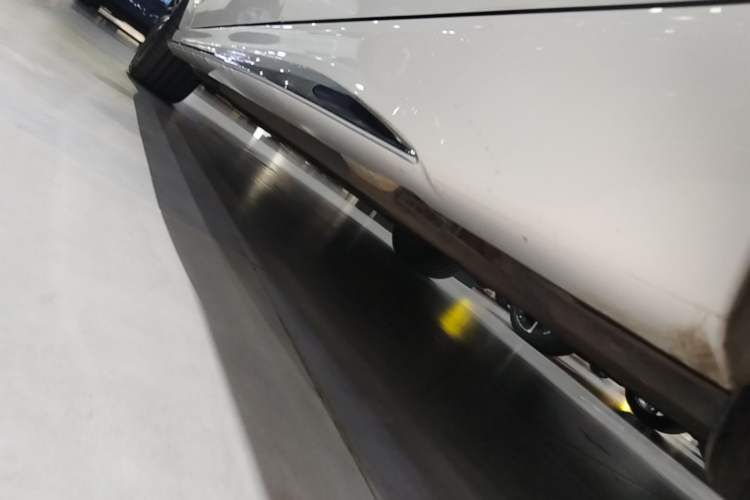 Used Mercedes-Benz C-Class 2025 Facelift C 260 L Sport Edition Left Side Sill