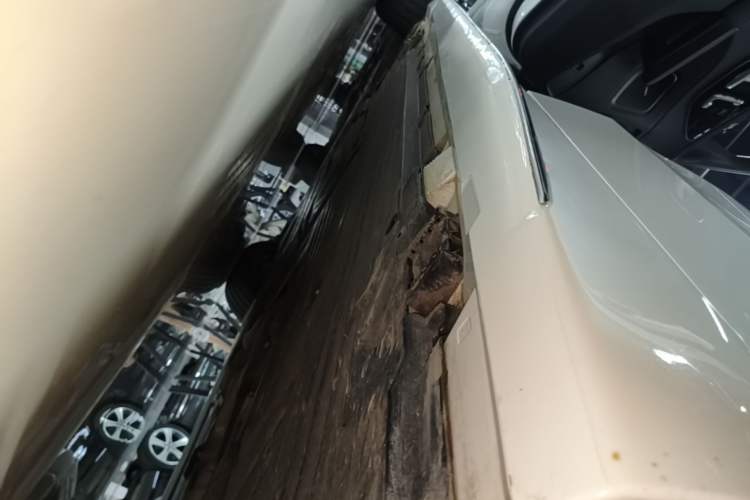 Used Mercedes-Benz C-Class 2025 Facelift C 260 L Sport Edition Left Side Sill