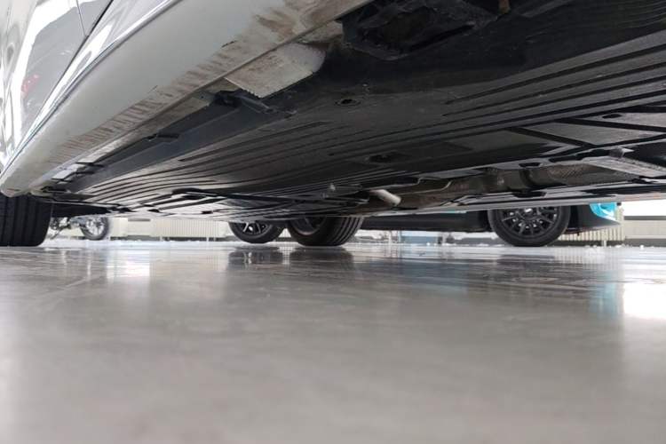 Used Mercedes-Benz C-Class 2025 Refresh C 200 L Sport Edition Left Side Sill