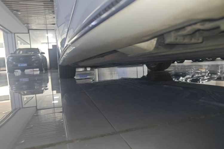 Used Mercedes-Benz C-Class 2025 C 260 L Sport Edition Left Side Sill