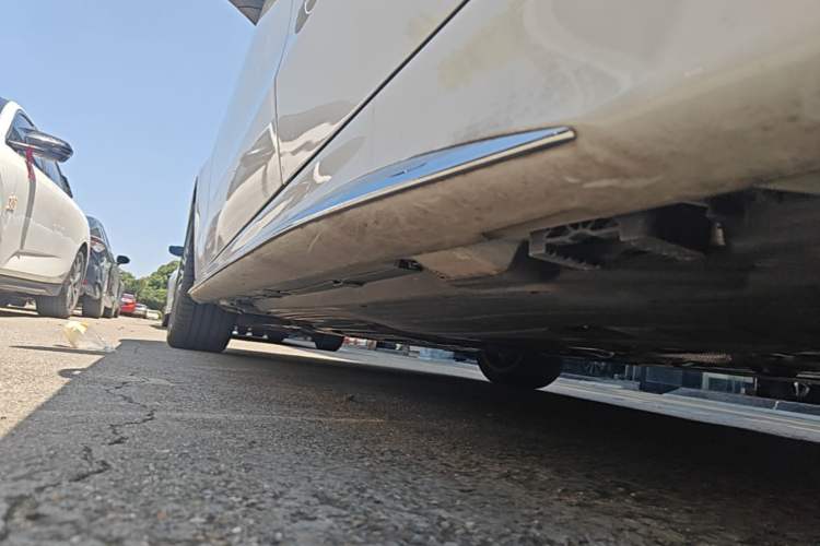 Used Mercedes-Benz C-Class 2025 C 260 L Sport Edition Left Side Sill