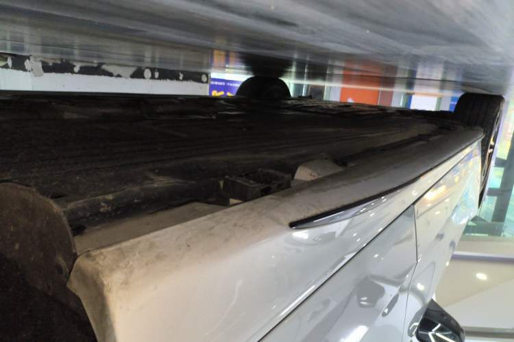 Used Mercedes-Benz C-Class 2025 C 260 L Obsidian Night Sport Edition Left Side Sill