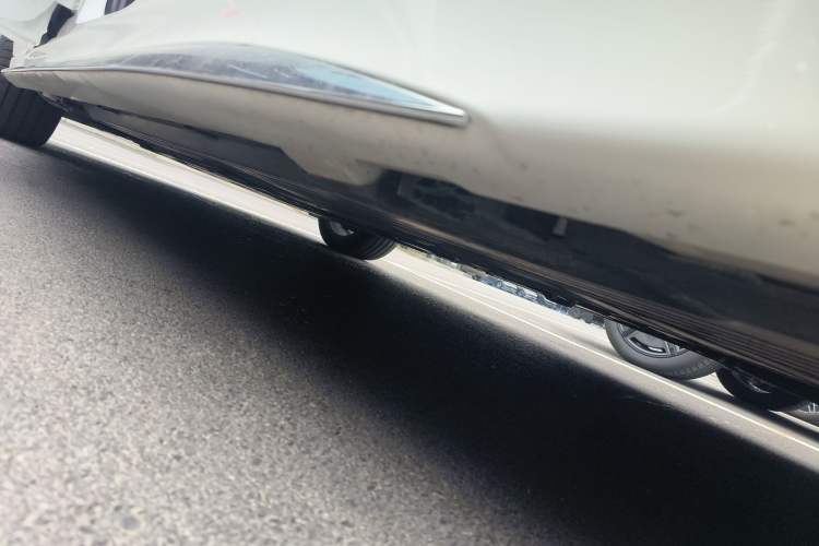 Used Mercedes-Benz C-Class 2025 Facelift C 260 L Sport Edition Left Side Sill
