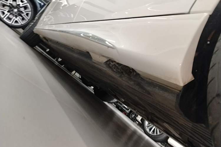 Used Mercedes-Benz C-Class 2025 Facelift C 260 L Sport Edition Left Side Sill