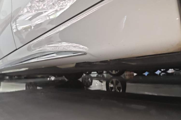 Used Mercedes-Benz C-Class 2025 Facelift C 260 L Sport Edition Left Side Sill