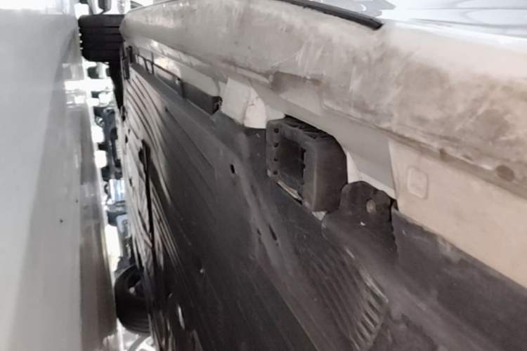 Used Mercedes-Benz C-Class 2025 Refresh C 260 L Night Edition Sports Version Left Side Sill
