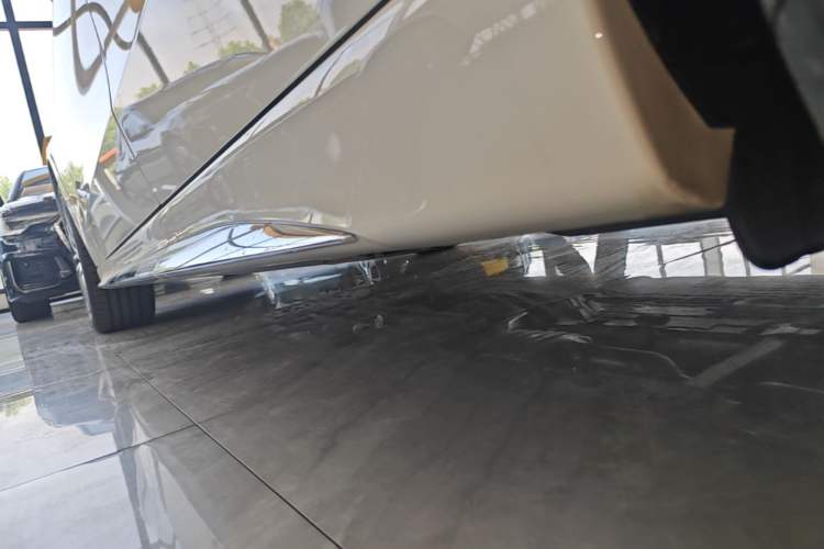 Used Mercedes-Benz C-Class 2025 Facelift C 260 L Sport Edition Left Side Sill