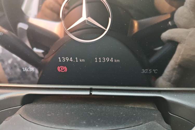 Used Mercedes-Benz C-Class 2025 C 260 L Sport Edition Odometer Close Up