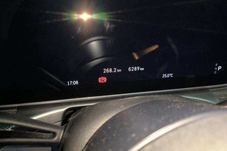 Used Mercedes-Benz C-Class 2025 Facelift C 260 L Sport Edition Odometer Close Up