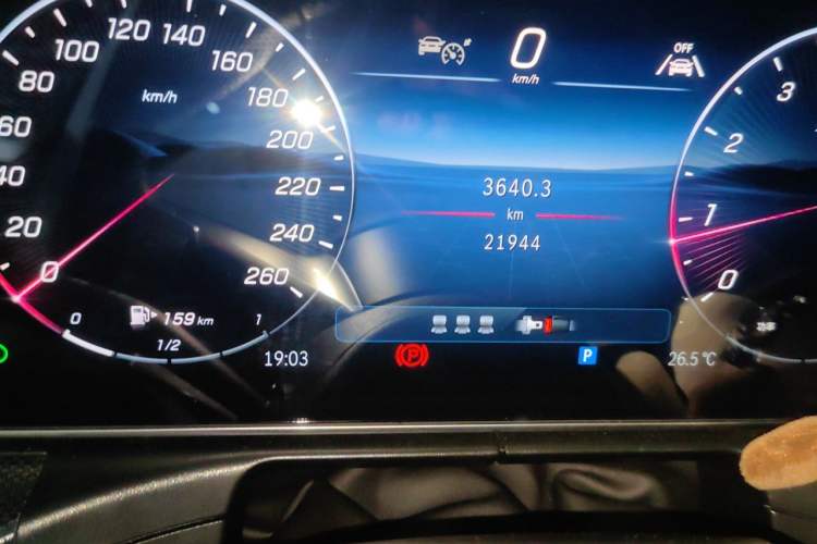 Used Mercedes-Benz C-Class 2025 C 260 L Sport Edition Odometer Close Up