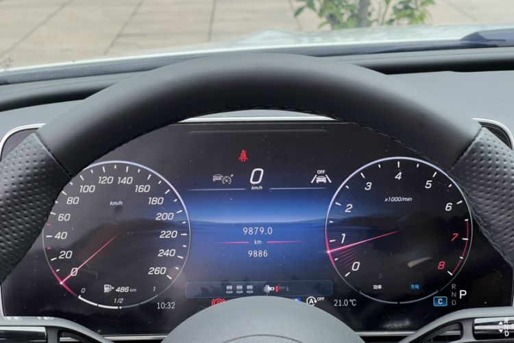 Used Mercedes-Benz C-Class 2025 Facelift C 260 L Sport Edition Odometer Close Up