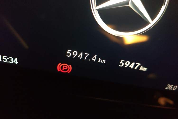 Used Mercedes-Benz C-Class 2025 C 260 L Sport Edition Odometer Close Up