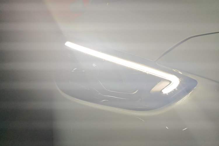 Used Mercedes-Benz C-Class 2025 C 260 L Sport Edition Right Front Headlight