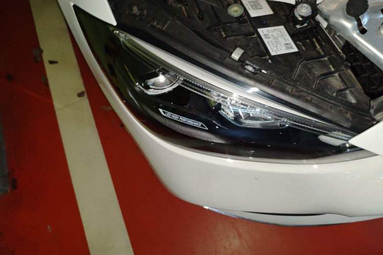 Used Mercedes-Benz C-Class 2025 Facelift C 260 L Sport Edition Right Front Headlight