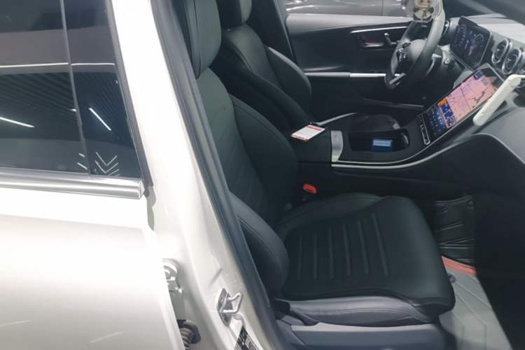 Used Mercedes-Benz C-Class 2025 C 200 L Sport Edition Right Front Seat