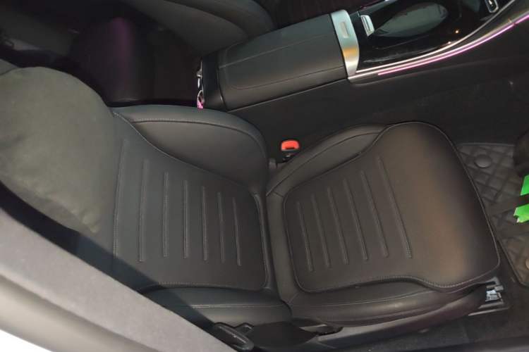 Used Mercedes-Benz C-Class 2025 C 260 L Sport Edition Right Front Seat
