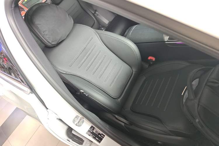 Used Mercedes-Benz C-Class 2025 Facelift C 260 L Sport Edition Right Front Seat