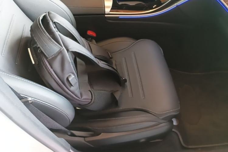 Used Mercedes-Benz C-Class 2025 C 260 L Obsidian Night Sport Edition Right Front Seat