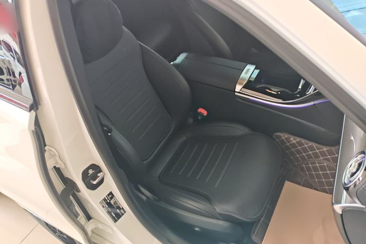 Used Mercedes-Benz C-Class 2025 C 260 L Obsidian Night Sport Edition Right Front Seat