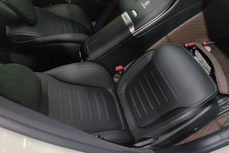 Used Mercedes-Benz C-Class 2025 Facelift C 260 L Sport Edition Right Front Seat