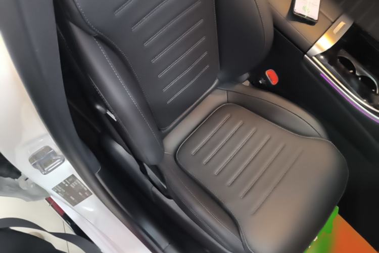 Used Mercedes-Benz C-Class 2025 C 260 L Sport Edition Right Front Seat