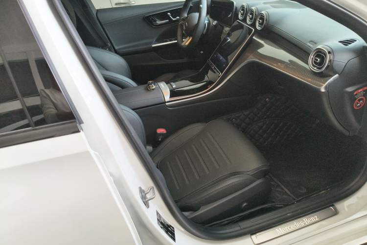 Used Mercedes-Benz C-Class 2025 C 260 L Obsidian Night Sport Edition Right Front Seat